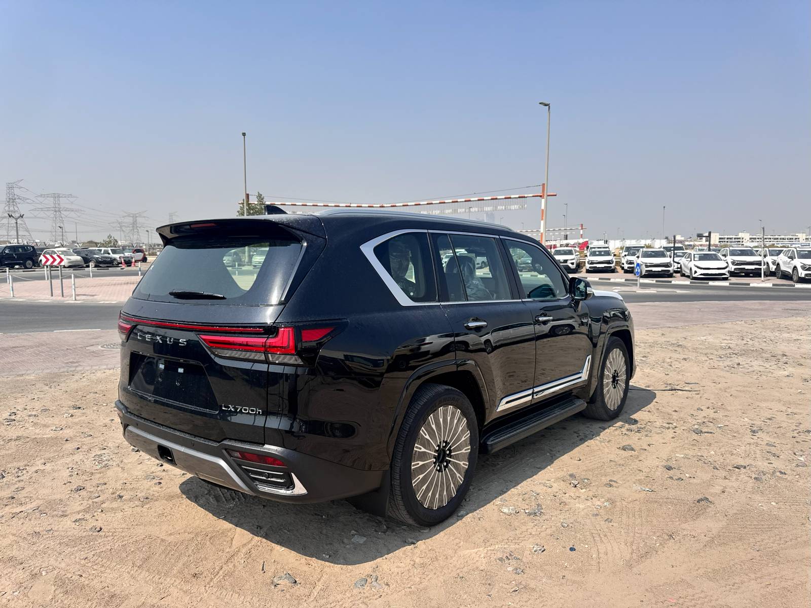 Lexus LX 2026 LX700H VIP - 3.5L PET - 25 SPEAKERS ML thumb 20