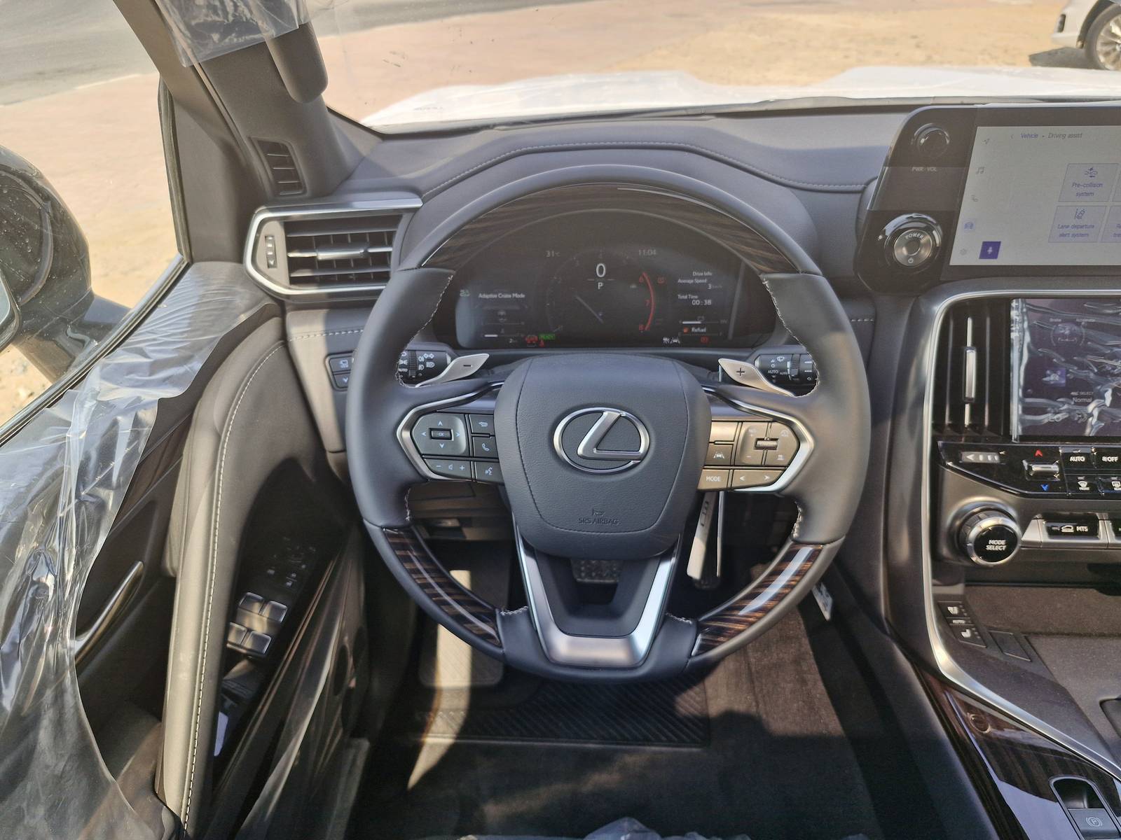 Lexus LX 2026 LX700H VIP - 3.5L PET - 25 SPEAKERS ML thumb 28