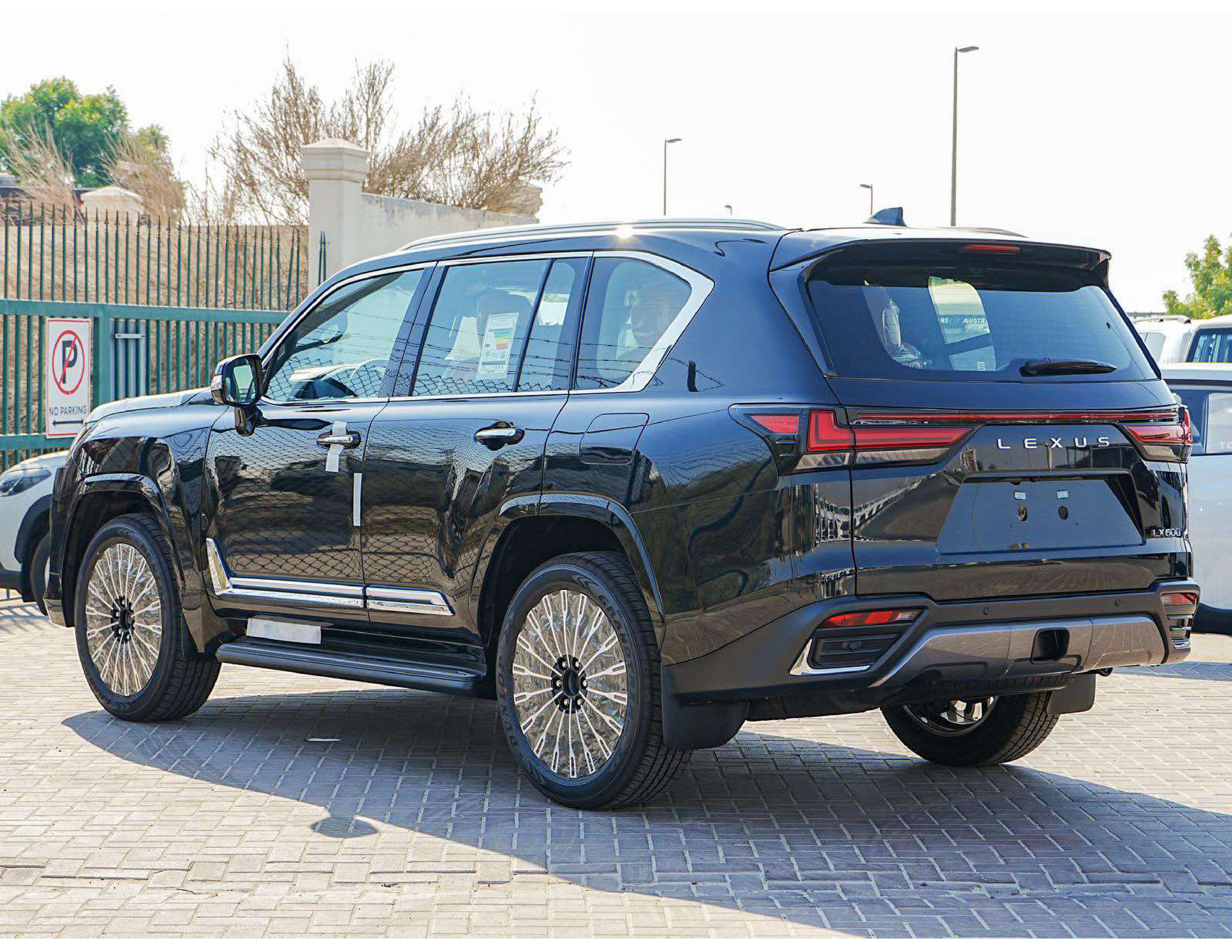 Lexus LX 600 2026 VIP thumb 4