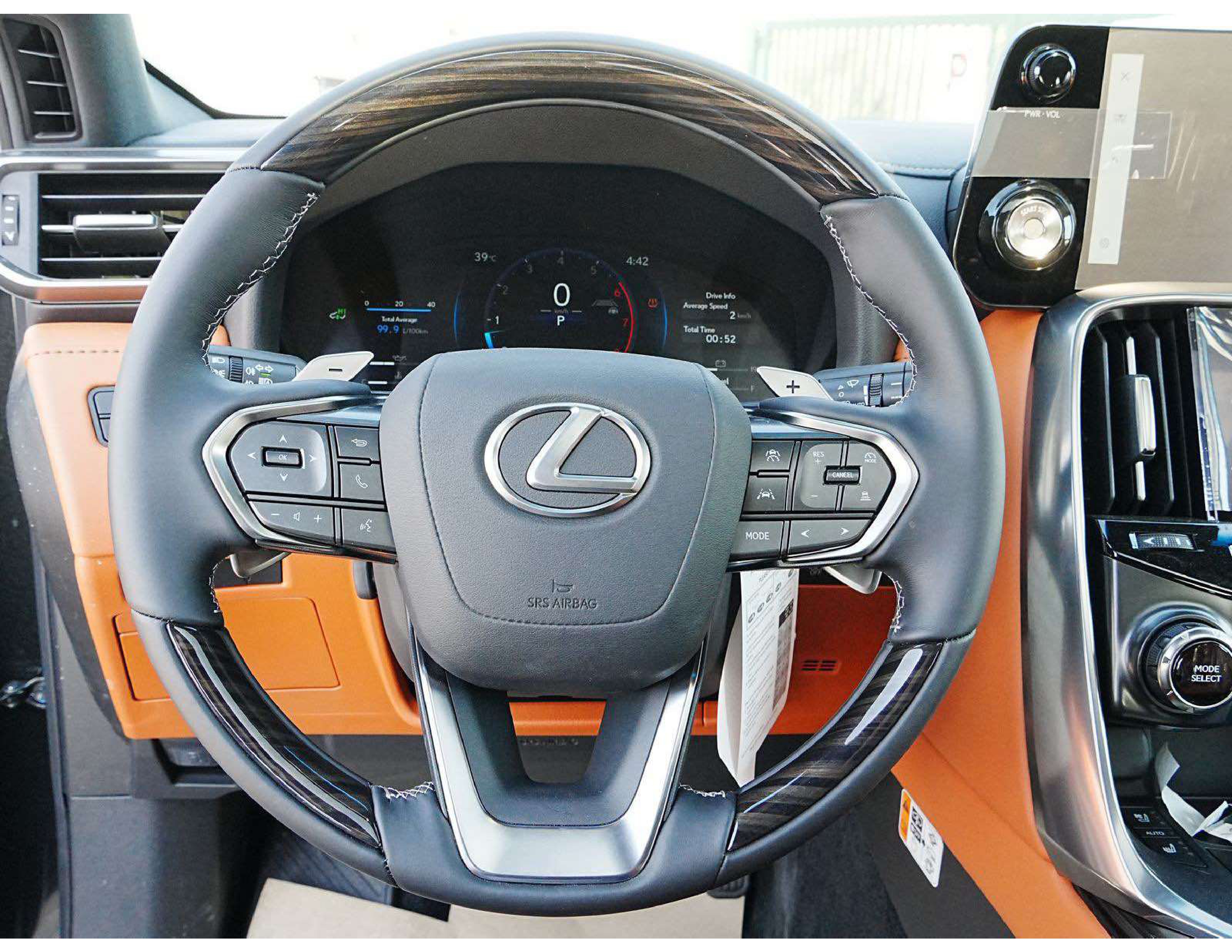 Lexus LX 600 2026 VIP thumb 17
