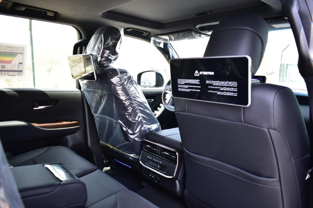 Toyota Land Cruiser 2026 VXR 4.0L Omani thumb 32
