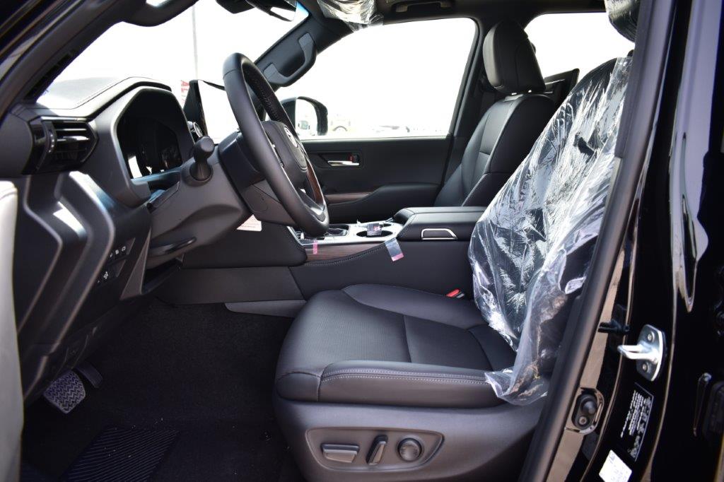 Toyota Land Cruiser 2026 VXR 4.0L Omani thumb 52