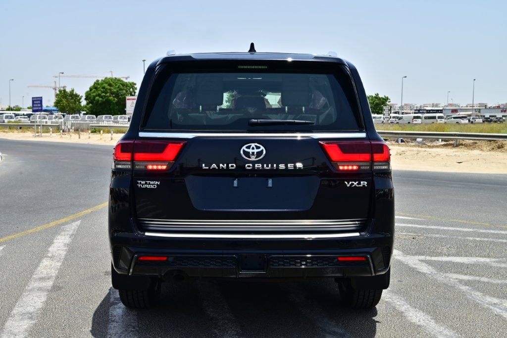 2026 MODEL TOYOTA LAND CRUISER 300 VXR V6 3.3L TT DIESEL thumb 5