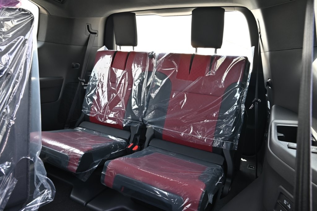 2026 MODEL TOYOTA LAND CRUISER 300 VXR V6 3.3L TT DIESEL thumb 13