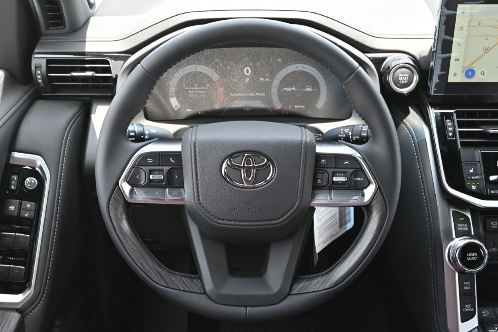 2026 MODEL TOYOTA LAND CRUISER 300 VXR V6 3.3L TT DIESEL thumb 18