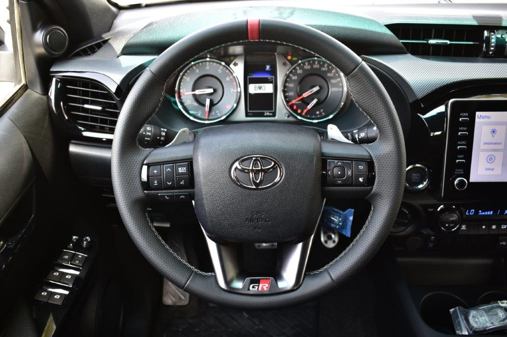 Toyota Hilux 2025 thumb 15