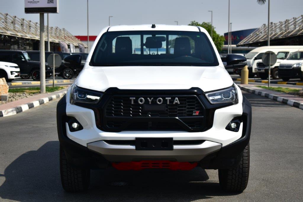 Toyota Hilux 2025 thumb 2