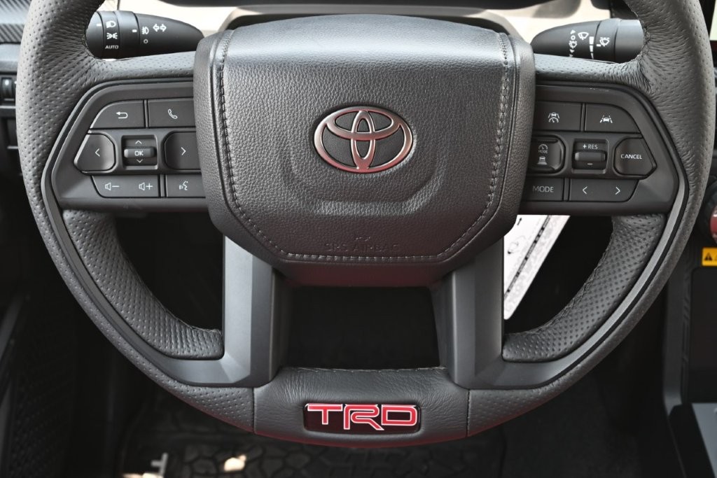 Toyota Tacoma 2026 TRD PRO HYBRID thumb 13