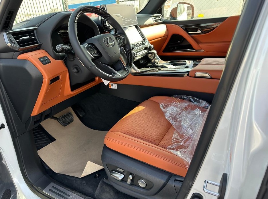 Lexus LX 600 2026 VIP thumb 16