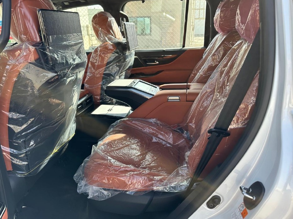 Lexus LX 600 2026 VIP thumb 15
