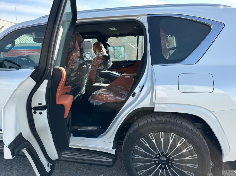 Lexus LX 600 2026 VIP thumb 28
