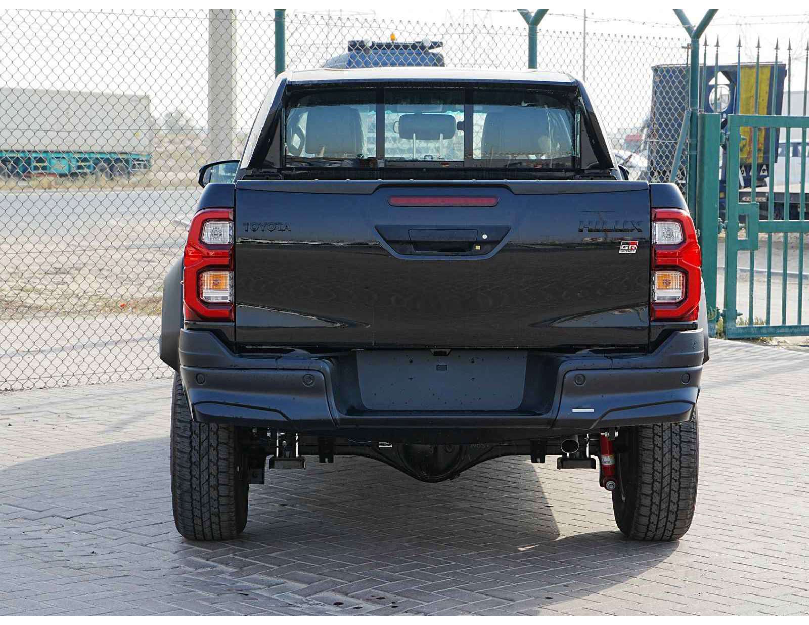 Toyota Hilux 2026 4.0L GR - Sport thumb 23