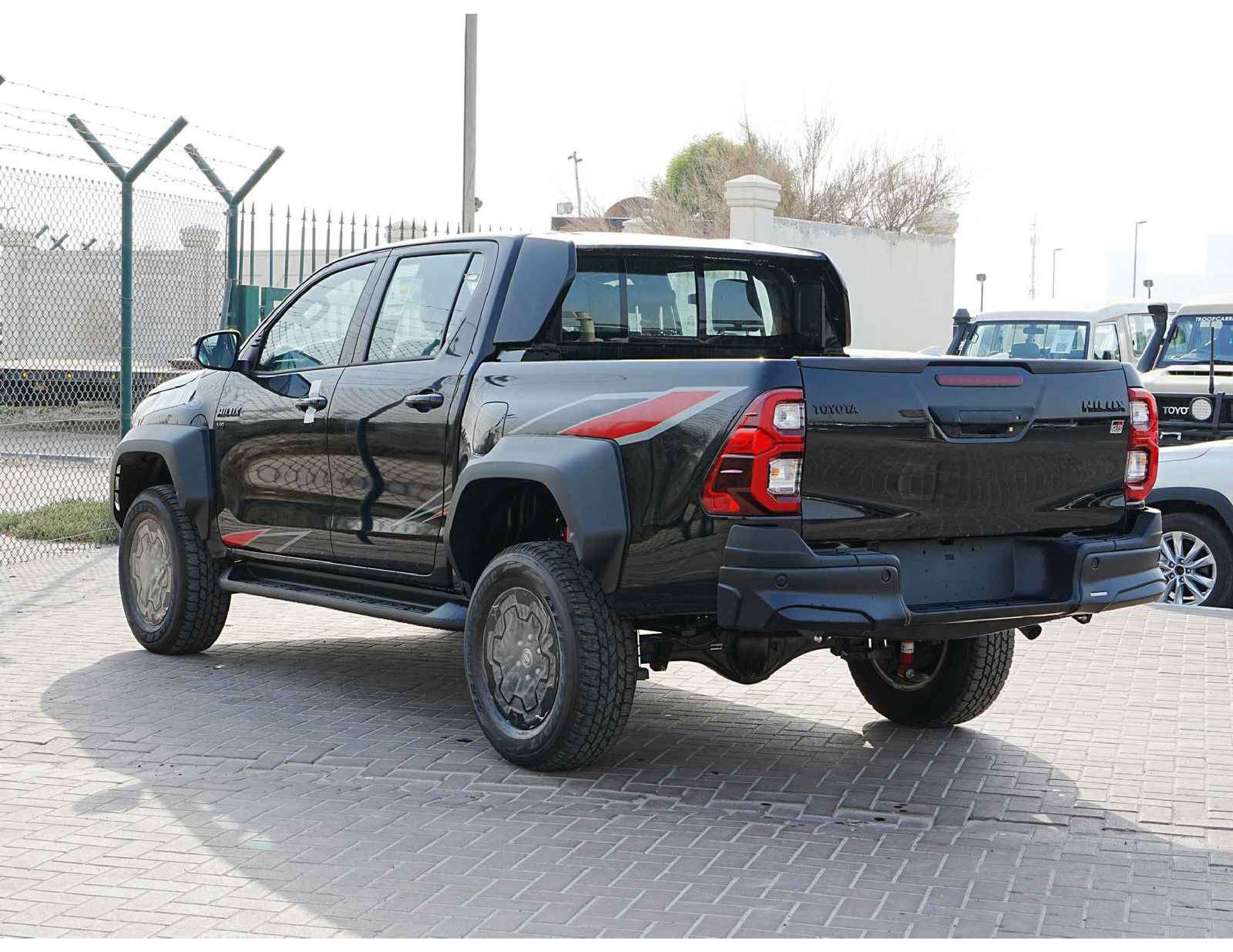 Toyota Hilux 2026 4.0L GR - Sport thumb 26
