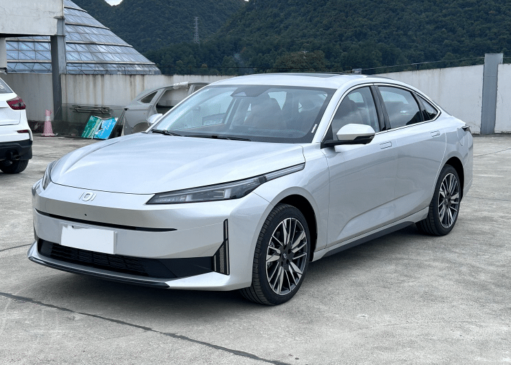 1 generation (A05) [restyling]