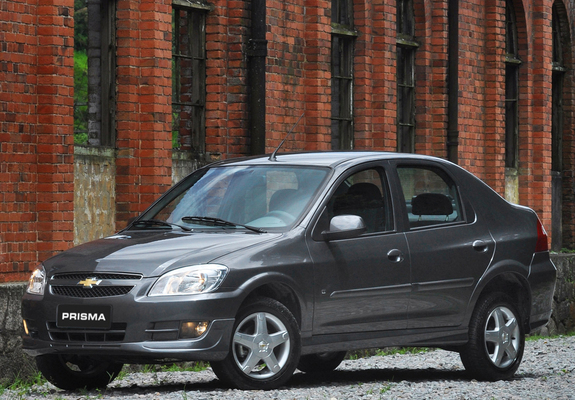1 generation (GM4200 / Celta-based) [restyling]