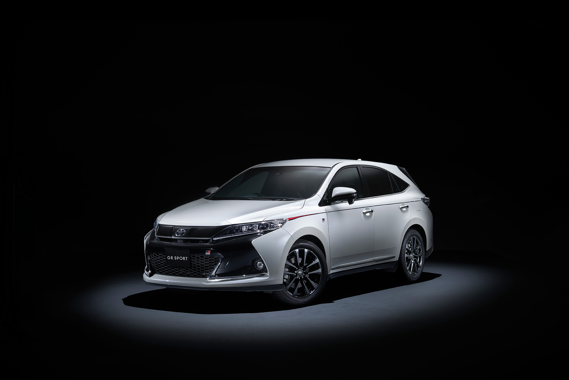 3 generation (XU60) [restyling]