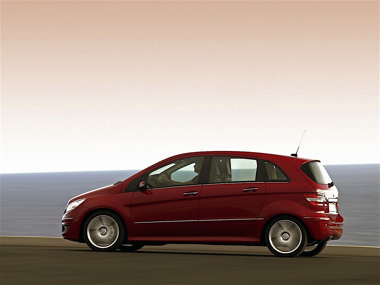 1.5 CVT (95 PS)