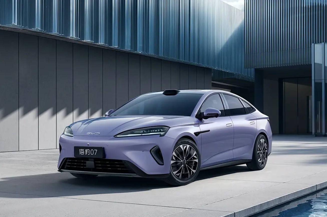 1 generation (HX) [restyling]